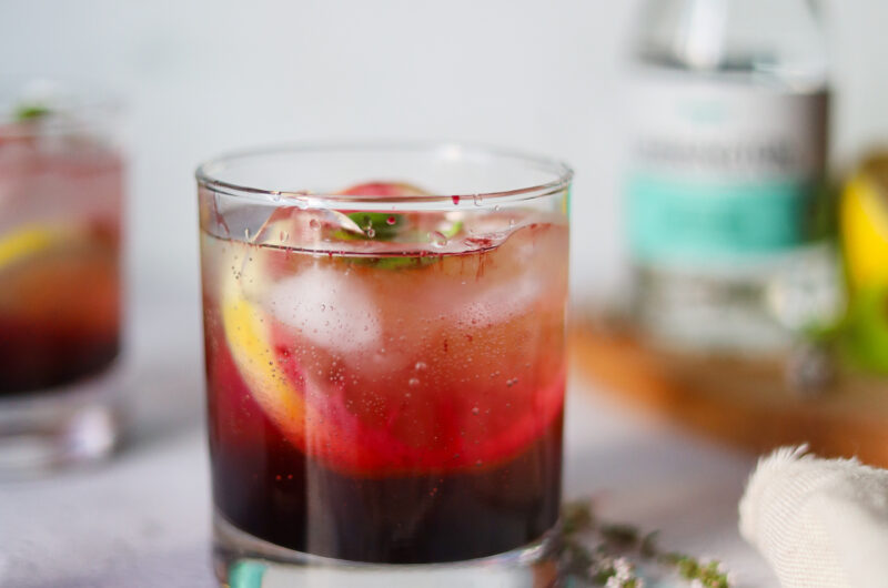 Mocktail aux bleuets x Harrington eau pétillante