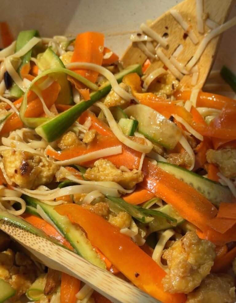 Salade de nouilles de riz & tofu miel et dijon